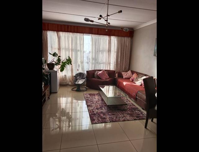 2 BEDROOM APARTMENT FOR SALE IN WEST TURFFONTEIN